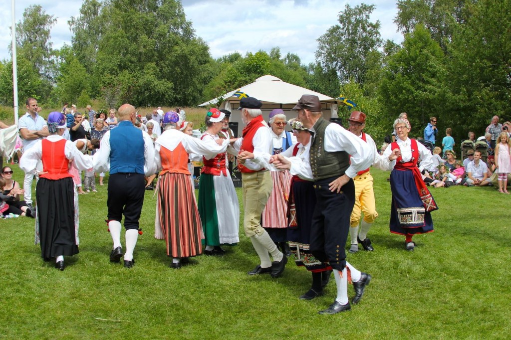 Midsommar 2014 vid Hembygdsstugan. Foto Johan Holst