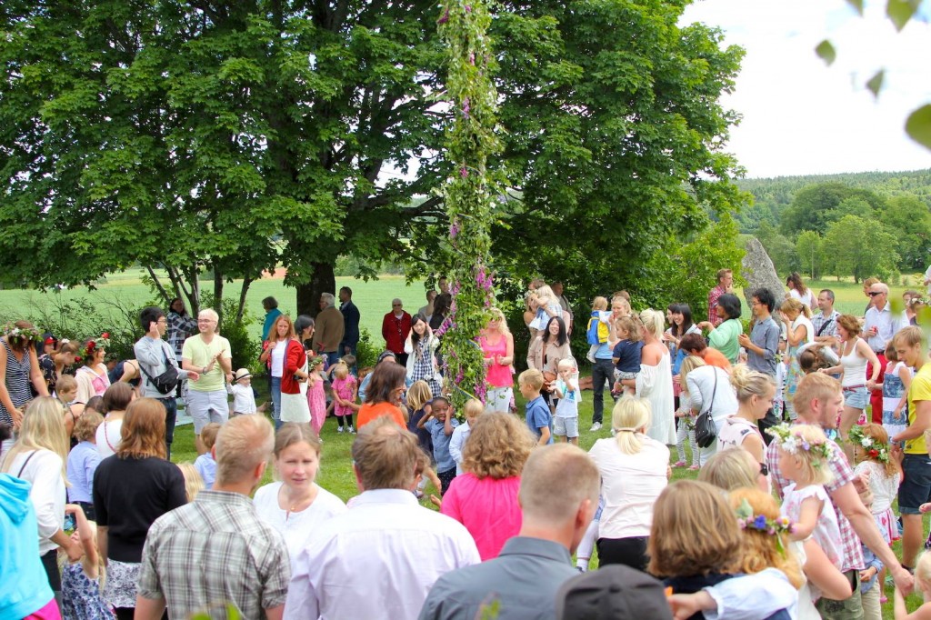 Midsommar 2014 vid Hembygdsstugan. Foto Johan Holst